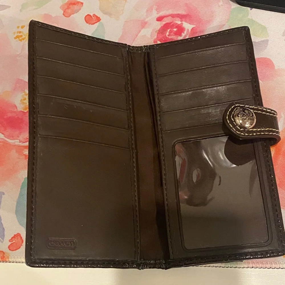 Coach Brown and Tan Signature Wallet - Picture 3 of 4